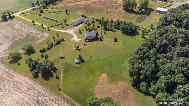 12322 Mccollum Road, Clinton, MI 49236