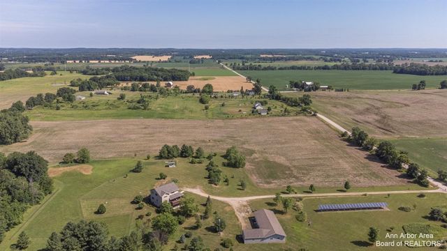 12322 Mccollum Road, Clinton, MI 49236