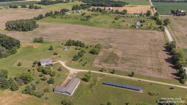 12322 Mccollum Road, Clinton, MI 49236