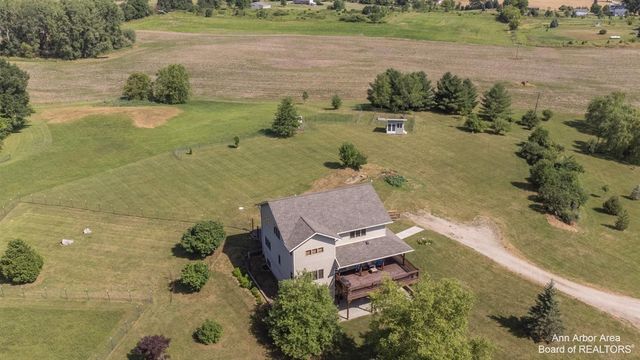 12322 Mccollum Road, Clinton, MI 49236