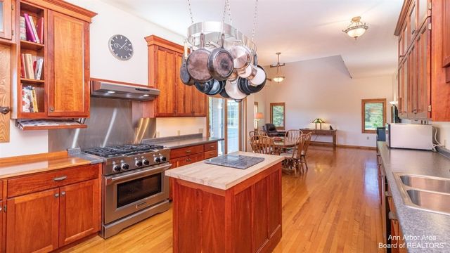 12322 Mccollum Road, Clinton, MI 49236