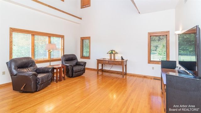 12322 Mccollum Road, Clinton, MI 49236