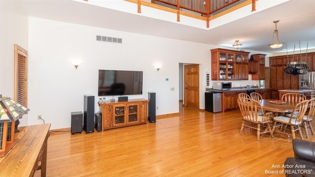 12322 Mccollum Road, Clinton, MI 49236
