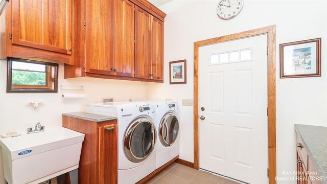 12322 Mccollum Road, Clinton, MI 49236