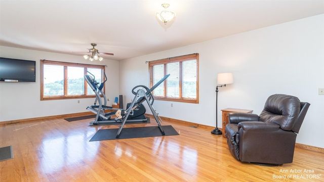 12322 Mccollum Road, Clinton, MI 49236