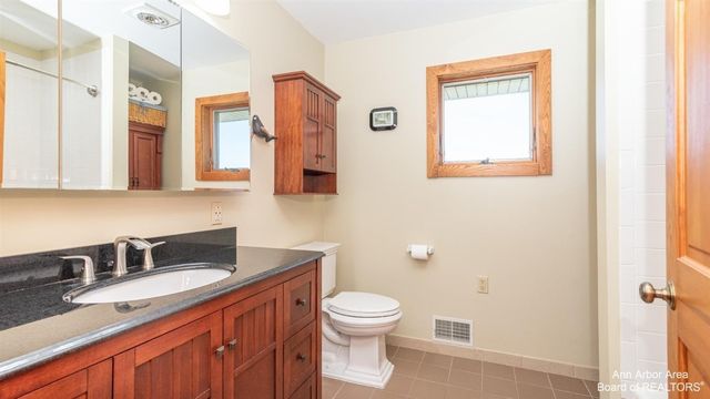 12322 Mccollum Road, Clinton, MI 49236