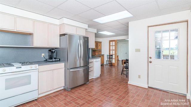 12322 Mccollum Road, Clinton, MI 49236