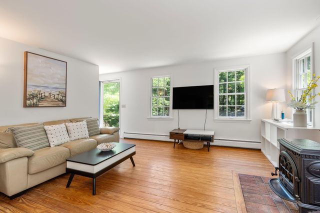 3098 State Hwy Rte 6 Highway, Wellfleet, MA 02667