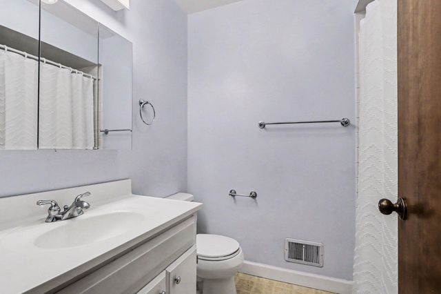 9419 Oakview Drive, Portage, MI 49024