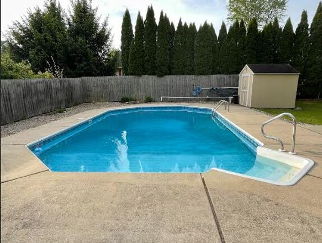 9419 Oakview Drive, Portage, MI 49024