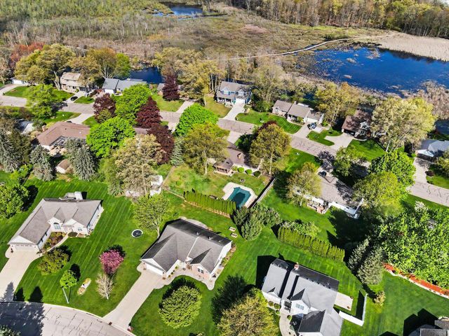 9419 Oakview Drive, Portage, MI 49024