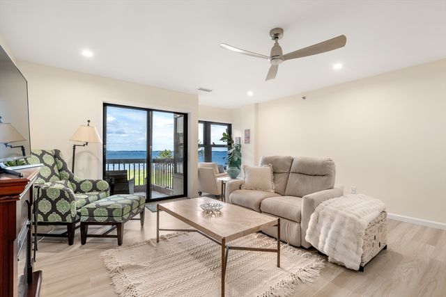 1 Seal Harbor Rd 300, Winthrop, MA 02152