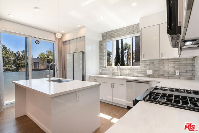 1621 S Bedford Street, Los Angeles, CA 90035