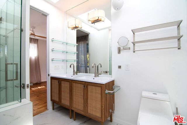 1621 S Bedford Street, Los Angeles, CA 90035