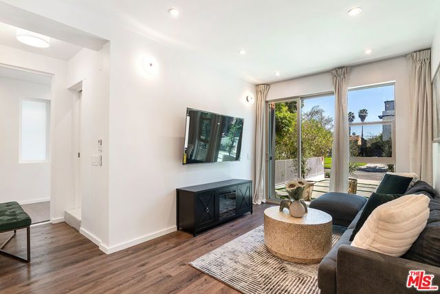 1621 S Bedford Street, Los Angeles, CA 90035