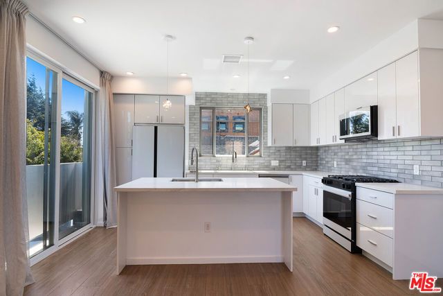 1621 S Bedford Street, Los Angeles, CA 90035