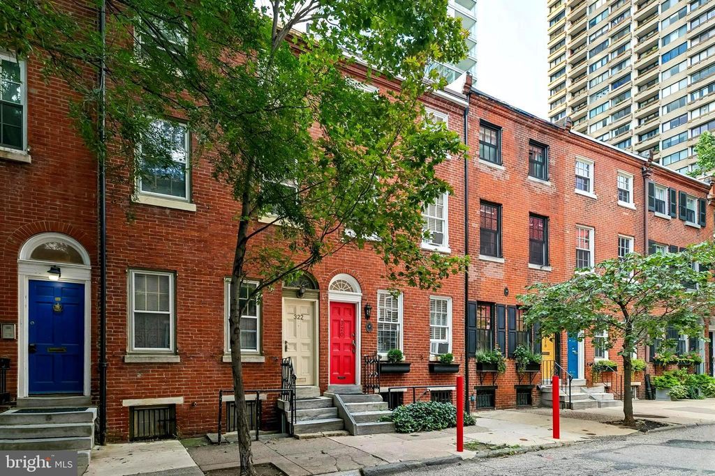 320 S JUNIPER ST, PHILADELPHIA, PA 19107 — exterior
