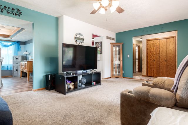 280 Knoll Road, Belvidere, IL 61008