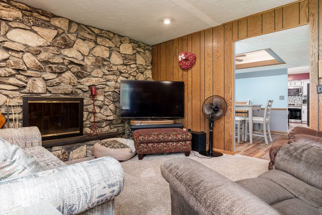280 Knoll Road, Belvidere, IL 61008