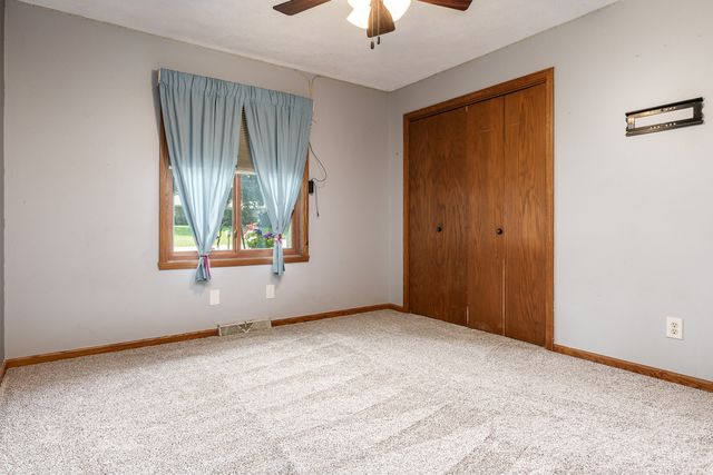 280 Knoll Road, Belvidere, IL 61008