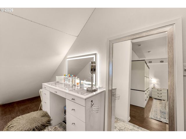 15690 Sw BLACK QUARTZ St, Beaverton, OR 97007