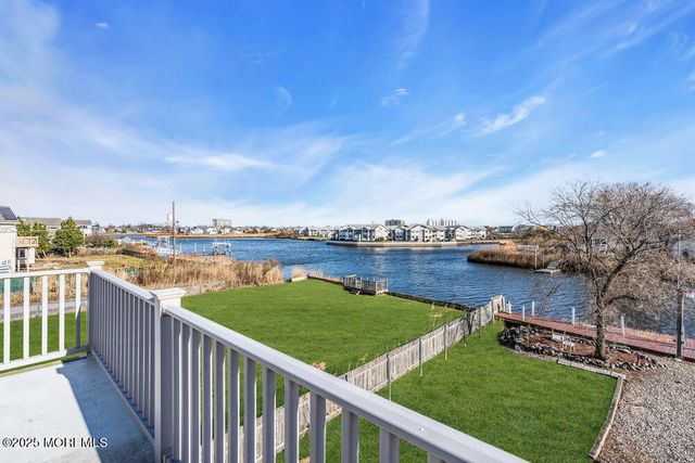 7 Manahassett Park Drive, Long Branch, NJ 07740