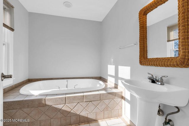 7 Manahassett Park Drive, Long Branch, NJ 07740