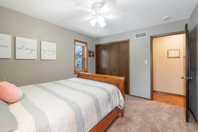 1307 Grandview Ave, Waverly, IA 50677