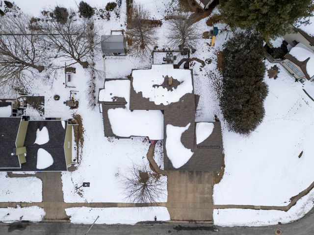 1307 Grandview Ave, Waverly, IA 50677