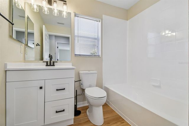 11416 CRESTLAKE VILLAGE DR, Riverview, FL 33569