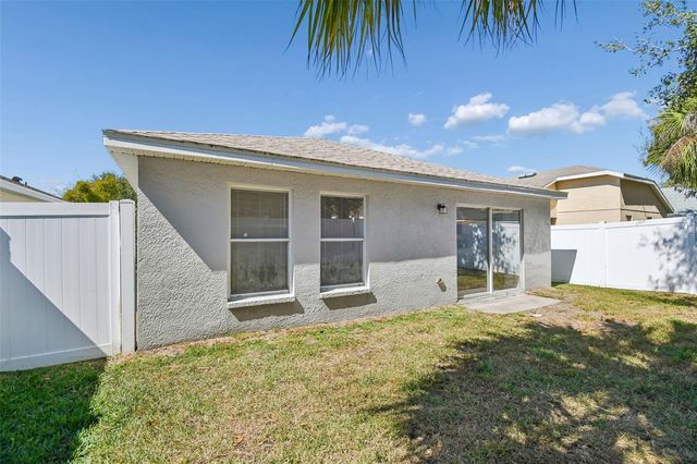 11416 CRESTLAKE VILLAGE DR, Riverview, FL 33569