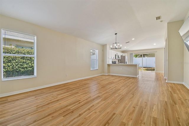 11416 CRESTLAKE VILLAGE DR, Riverview, FL 33569