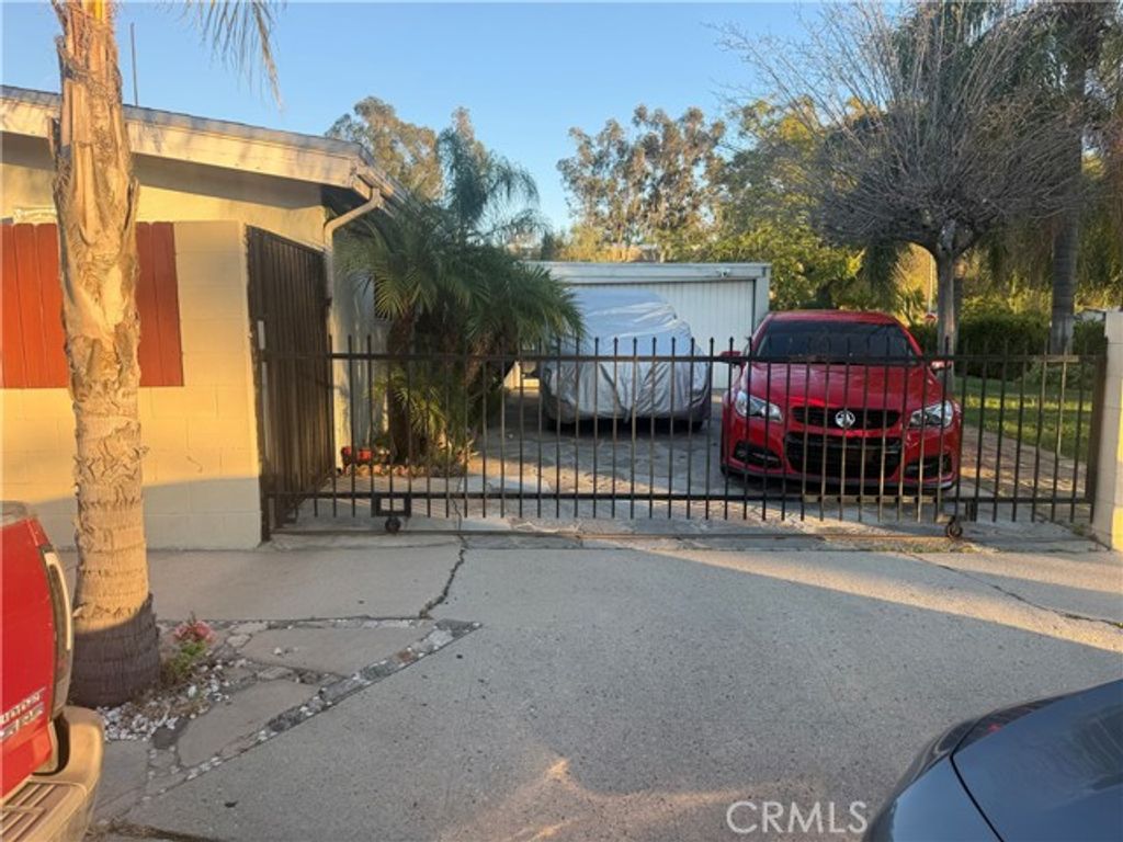 11930 Bromont, Pacoima (los Angeles), CA 91331