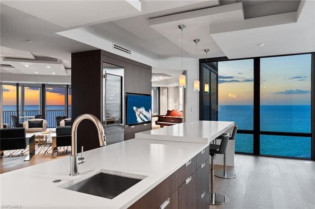 4951 Gulf Shore BLVD N 703, Naples, FL 34103