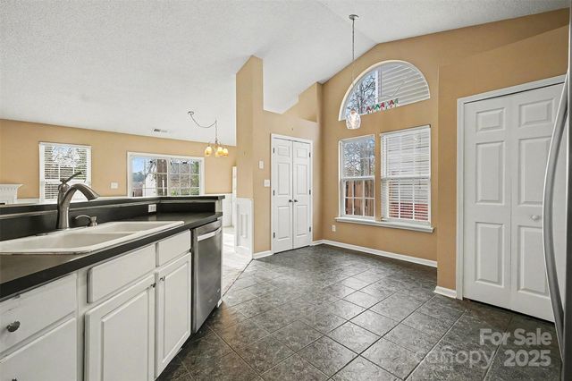 6652 Allness Glen Lane, Charlotte, NC 28269