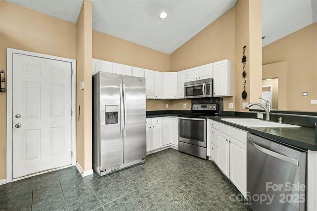 6652 Allness Glen Lane, Charlotte, NC 28269