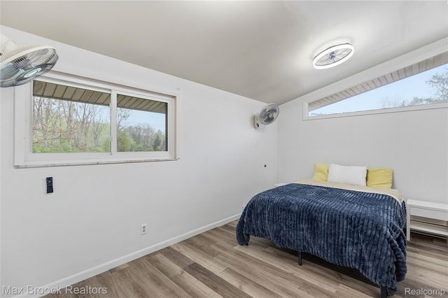 1392 Maple Grove Road, Lapeer Township, MI 48446