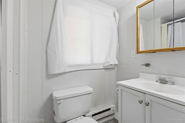 1392 Maple Grove Road, Lapeer Township, MI 48446