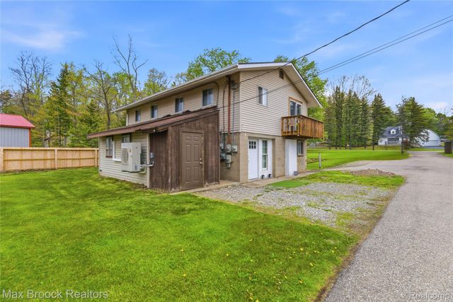 1392 Maple Grove Road, Lapeer Township, MI 48446
