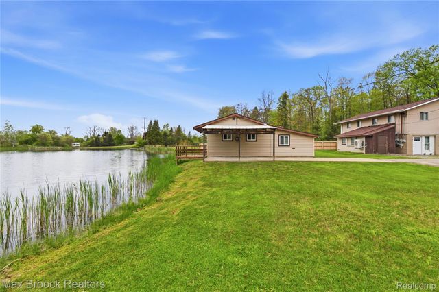 1392 Maple Grove Road, Lapeer Township, MI 48446