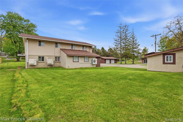 1392 Maple Grove Road, Lapeer Township, MI 48446