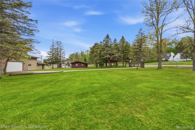 1392 Maple Grove Road, Lapeer Township, MI 48446