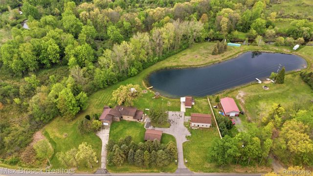 1392 Maple Grove Road, Lapeer Township, MI 48446