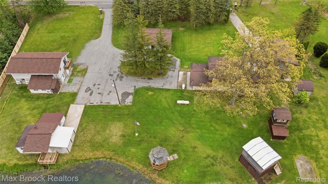 1392 Maple Grove Road, Lapeer Township, MI 48446