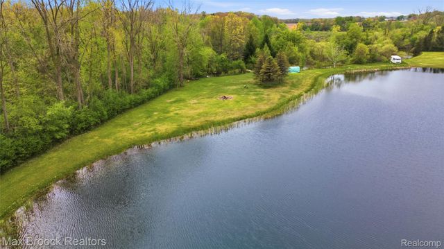 1392 Maple Grove Road, Lapeer Township, MI 48446
