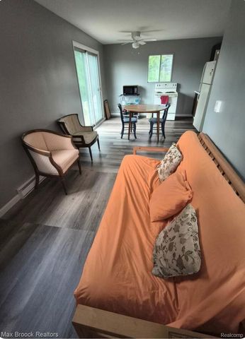 1392 Maple Grove Road, Lapeer Township, MI 48446