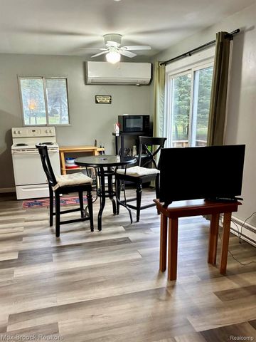 1392 Maple Grove Road, Lapeer Township, MI 48446