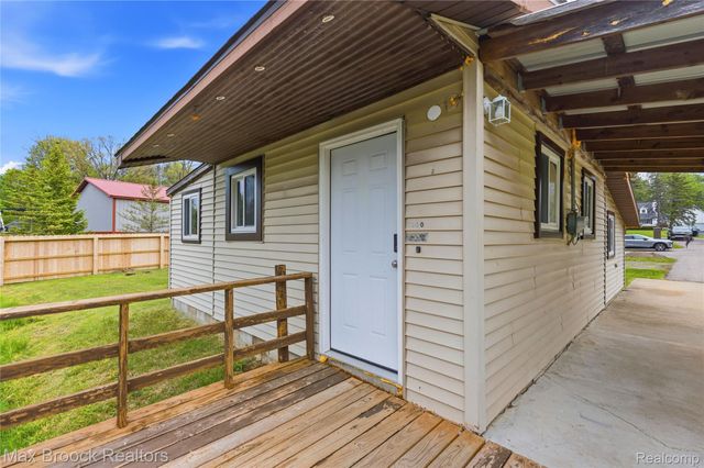 1392 Maple Grove Road, Lapeer Township, MI 48446