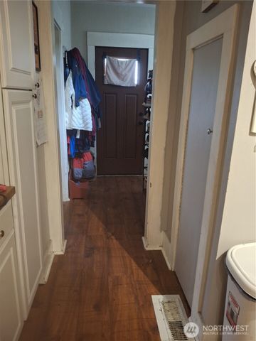 728 5th Avenue SW, Puyallup, WA 98371