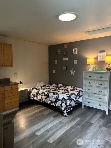 728 5th Avenue SW, Puyallup, WA 98371